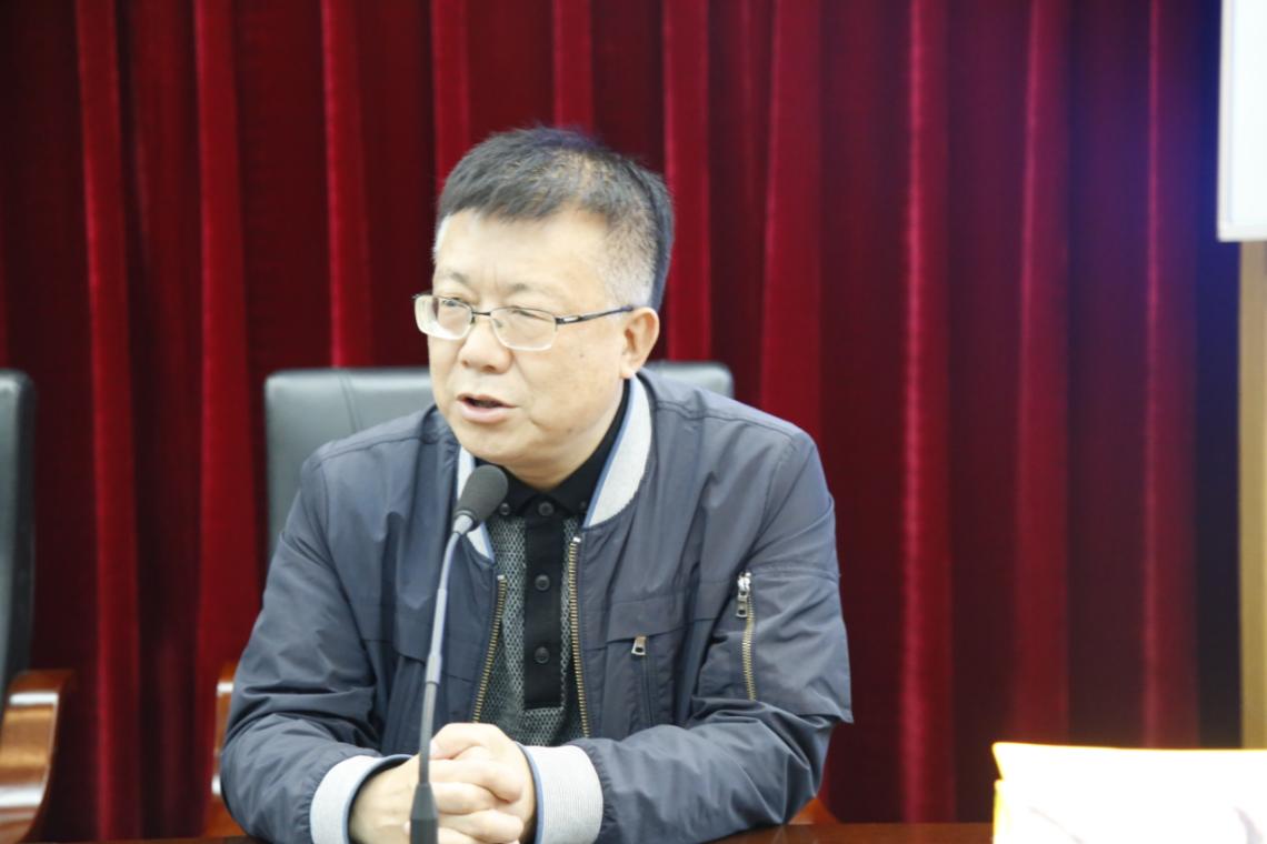  （金牛区教育局学前教育科科长邓定鹏指导讲话）